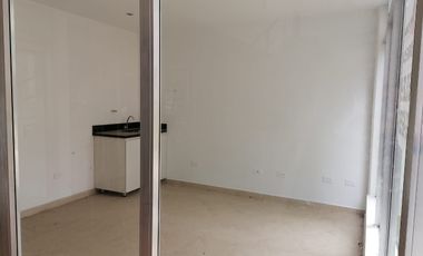 VENDO LOCAL EN UNIDAD CERRADA