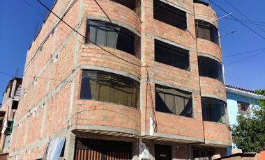 CASA EN VENTA - Tica Tica