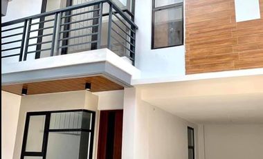 2 Storey Townhouse 3 Bedroom 1 Car Garage For Sale in Commonwealth Quezon City