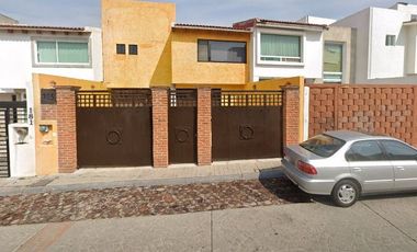 Casa en venta dentro de Av. Senda Eterna 183, Milenio III,  Santiago de Querétaro