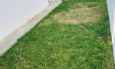 PRE-VENTA DE CASA EN EL FRACCIONAMIENTO JARDINES DEL SAUCE ALBERCA COMÚN