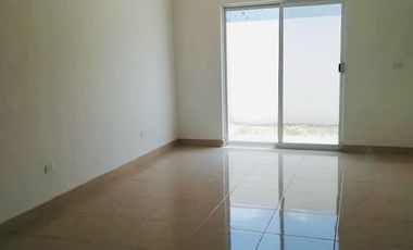 PRE-VENTA DE CASA EN EL FRACCIONAMIENTO JARDINES DEL SAUCE ALBERCA COMÚN