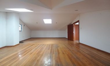 CASA CON ESPACIO VERDE EN VENTA SECTOR HOSTERIA BAGUANCHI