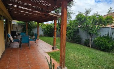 venta casa La Hacienda Causiño Macul, amplia cómoda segura 3 dormitorios 1 escritorio 3 baños