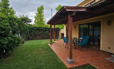 venta casa La Hacienda Causiño Macul, amplia cómoda segura 3 dormitorios 1 escritorio 3 baños