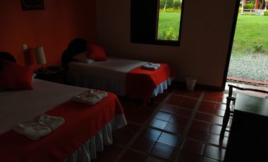 Hotel Campestre en Venta -Zona Pueblo Tapao