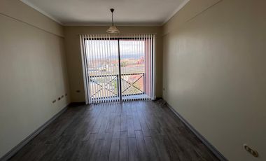 venta excelente oficina 403 en Edificio Santa Maria