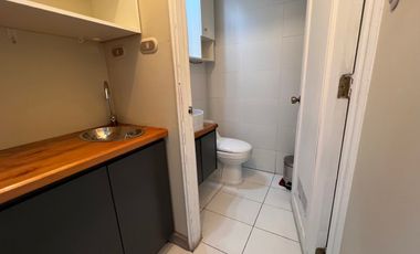 venta excelente oficina 403 en Edificio Santa Maria