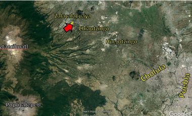 SE VENDE TERRENO CON CONSTRUCCIONES