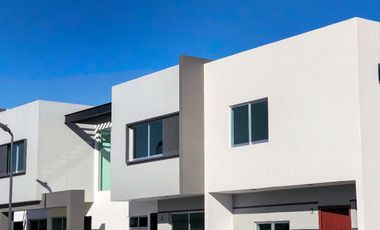 Casa en venta a un lado de Bugambilias, Zapopan