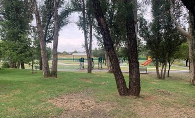 Venta 2 Casas de 1 piso, 2 Departamentos y una Bodega LAS TORRES Monterrey ESQUINA especial para INVERSION (Amplio Terreno con 5 Unidades Rentables)