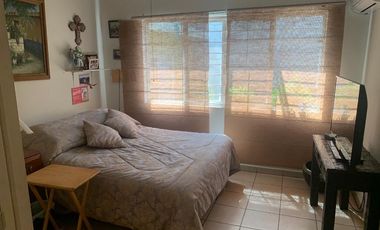 Venta 2 Casas de 1 piso, 2 Departamentos y una Bodega LAS TORRES Monterrey ESQUINA especial para INVERSION (Amplio Terreno con 5 Unidades Rentables)