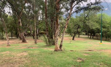 Venta 2 Casas de 1 piso, 2 Departamentos y una Bodega LAS TORRES Monterrey ESQUINA especial para INVERSION (Amplio Terreno con 5 Unidades Rentables)