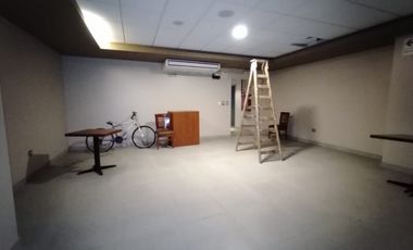 ALQUILO LOCAL DE 5 PISOS EN EL CENTRO HISTORICO EXCELENTE UBICACION – MUY CERCA DE LA PLAZA DE ARMAS- JIRON ICA