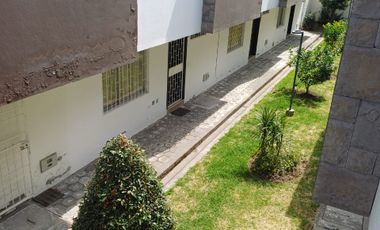 Ibarra - Hermosa Casa de Venta en Conjunto Habitacional 