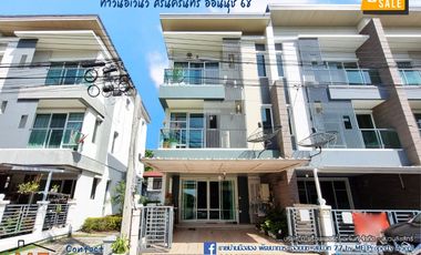 For Sale, Town Avenue Srinagarindra, On Nut 68, Corner 3-Story townhome. 0.7 km. from the Yellow Line --T station. Call 064-954----- (TH20-22)
