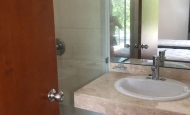 VILLA AMUEBLADA MODERNO EN RENTA EN PRIVADA EN COLONIA MONTES DE AMÉ.