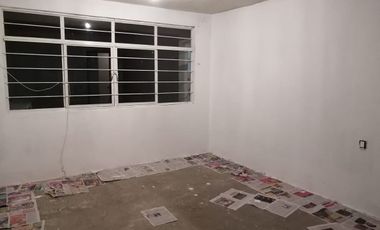 Venta Casa en obra blanca, con terreno, en esquina, todos los servicios.