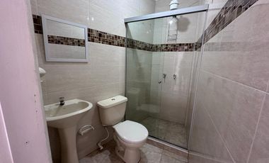 VENDO DIVINA CASA UNIFAMILIAR EN PLENO CORAZÓN DE BOGOTA COLOMBIA.