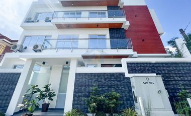 10 Bedrooms 3 Storey House and Lot in Multinational Village Parañaque House for Sale | Fretrato ID: IR162