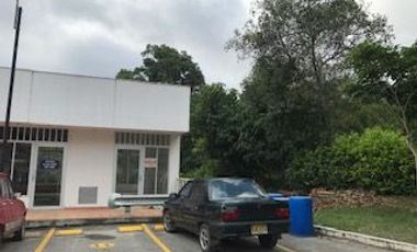 VENPERMUTO LOCAL LEBRIJA EN CONJUNTO  CIUDADELA JORGE ROS