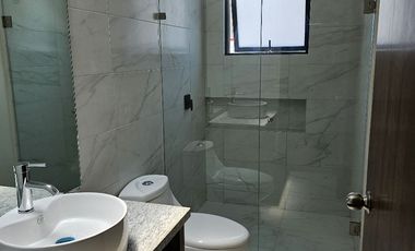 CASA NUEVA EN VENTA EN PASEOS DEL BOSQUE, NAUCALPAN DE JUÁREZ, EDO. MÉXICO.