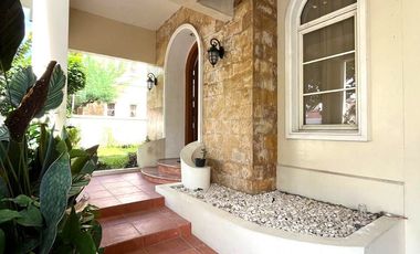 Rumah Mediteranian Mewah di Casa Grande