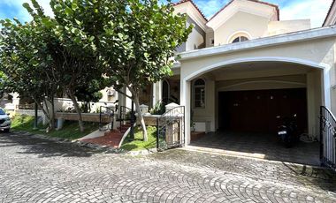 Rumah Mediteranian Mewah di Casa Grande