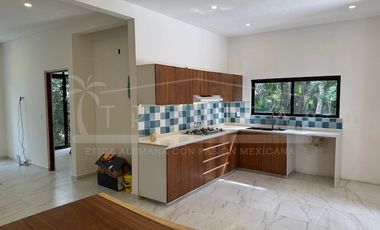 CASA NUEVA DE 2 NIVELES ALDEA UMM A ESTRENAR