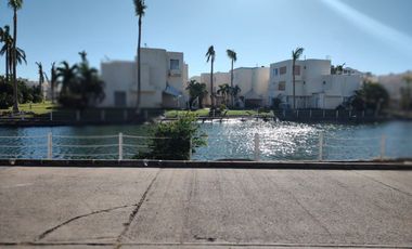 Hermoso depto. planta baja, Fracc. Puente del Mar