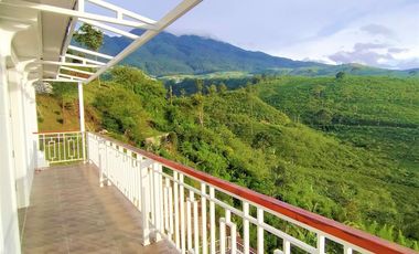 Rumah Villa Kota Wisata Kemuning Ngargoyoso Karanganyar