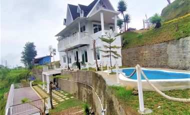 Rumah Villa Kota Wisata Kemuning Ngargoyoso Karanganyar