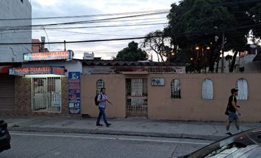 Venta propiedad esquinera en la   Ciudadela Guayacanes norte de Guayaquil