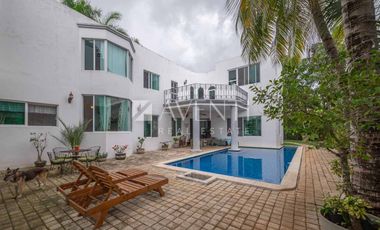Casa disponible en Campestre Residencial en Cancún, Quintana Roo.