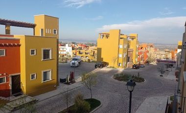 SE VENDE BONITO CONDOMINIO EN 