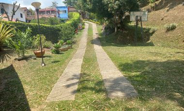 Te vendo esta belleza de  finca con todos los juguetes 