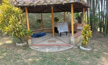 Te vendo esta belleza de  finca con todos los juguetes 