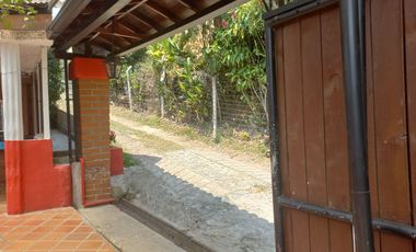 Te vendo esta belleza de  finca con todos los juguetes 
