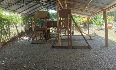 Te vendo esta belleza de  finca con todos los juguetes 