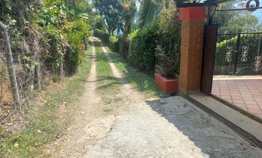 Te vendo esta belleza de  finca con todos los juguetes 