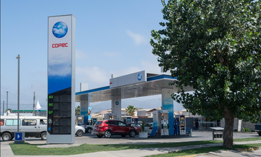 Amplia casa con 4 dormitorios en Macul