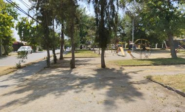 Amplia casa con 4 dormitorios en Macul