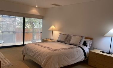 CASA EN VENTA EN SAN ISIDRO CON GRAN JARDIN