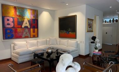 CASA EN VENTA EN SAN ISIDRO CON GRAN JARDIN