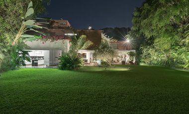 CASA EN VENTA EN SAN ISIDRO CON GRAN JARDIN