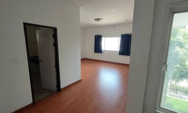 Quick sale!!! 2-story detached house, Baan Kritsana Rama 5 - Kanchanaphisek, next to the main road, 4 bedrooms, 3 bathrooms, the house is at the edge,