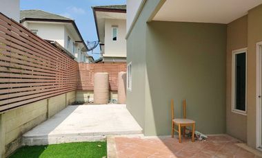 Quick sale!!! 2-story detached house, Baan Kritsana Rama 5 - Kanchanaphisek, next to the main road, 4 bedrooms, 3 bathrooms, the house is at the edge,