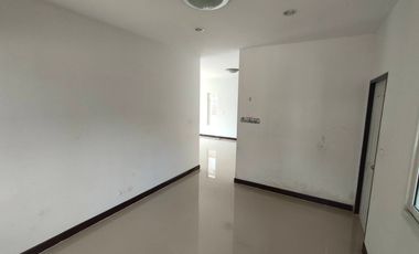 Quick sale!!! 2-story detached house, Baan Kritsana Rama 5 - Kanchanaphisek, next to the main road, 4 bedrooms, 3 bathrooms, the house is at the edge,