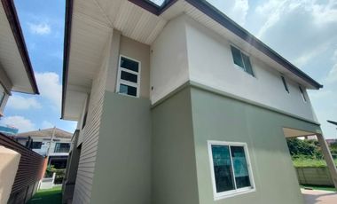 Quick sale!!! 2-story detached house, Baan Kritsana Rama 5 - Kanchanaphisek, next to the main road, 4 bedrooms, 3 bathrooms, the house is at the edge,