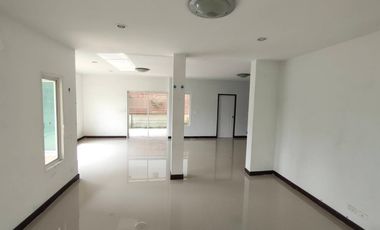 Quick sale!!! 2-story detached house, Baan Kritsana Rama 5 - Kanchanaphisek, next to the main road, 4 bedrooms, 3 bathrooms, the house is at the edge,